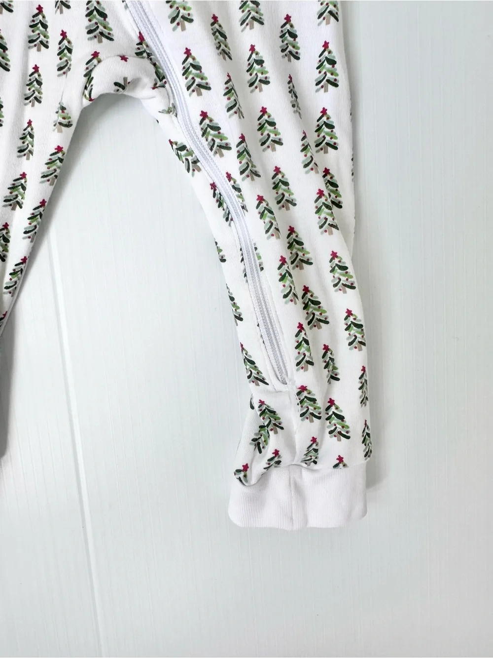 Lila And Hayes Holiday Tree Print Kids One-Piece Zipper Pajamas Size 12-18 Month